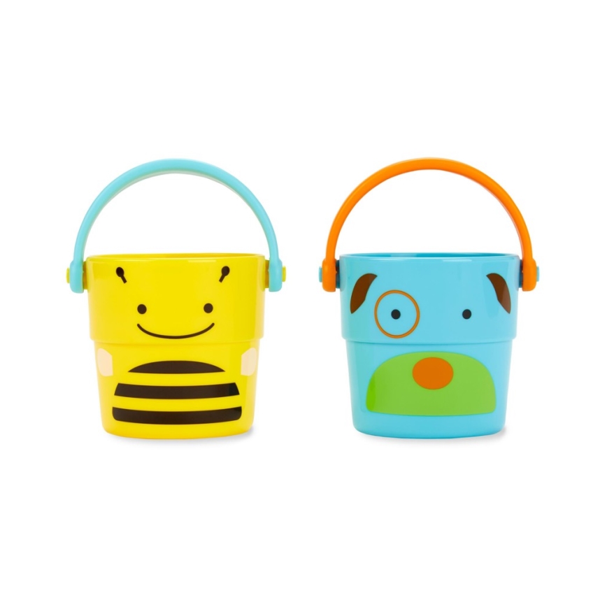 Dve plastové vedierka s obrázkami včely a psa; vedierka majú rúčkový úchyt; umiestnené sú na bielom pozadí.