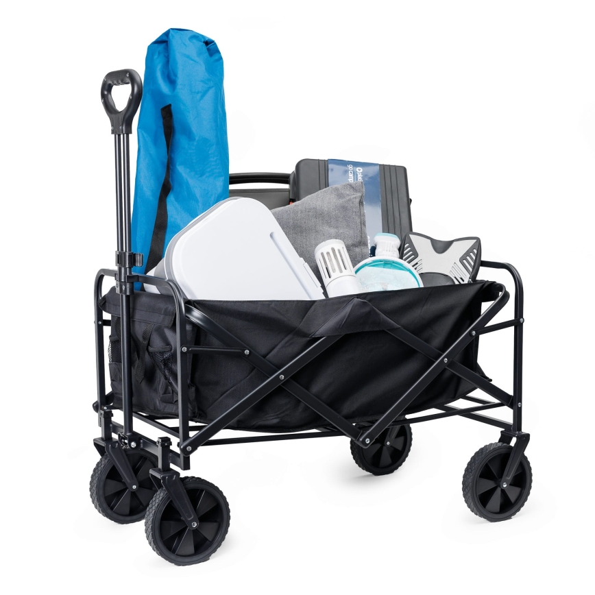 Skladací vozík prepravuje rôzne predmety: tašku, prenosnú chladničku, plastovú nádobu, vankúš, nádoby a ďalšie menšie veci. Nachádza sa na bielom pozadí.