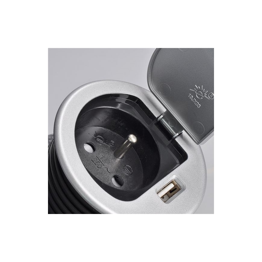 Vstavaná USB zásuvka s viečkom 230V