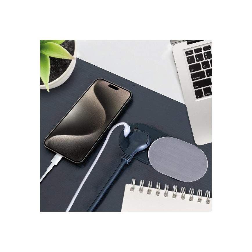 Vstavaná zásuvka 1Z + USB A+C