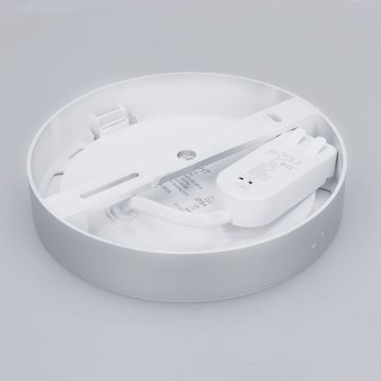 LED prisadený/podhľadový panel 2v1 LED/12W/230V 3000/4000/6000K pr.17cm IP54 strieborný