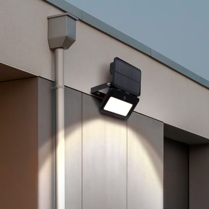 LED stmievateľný solárny reflektor so senzorom pohybu a súmraku LED/6W/3,7V 2200 mAh 3000/4000/6500K IP65