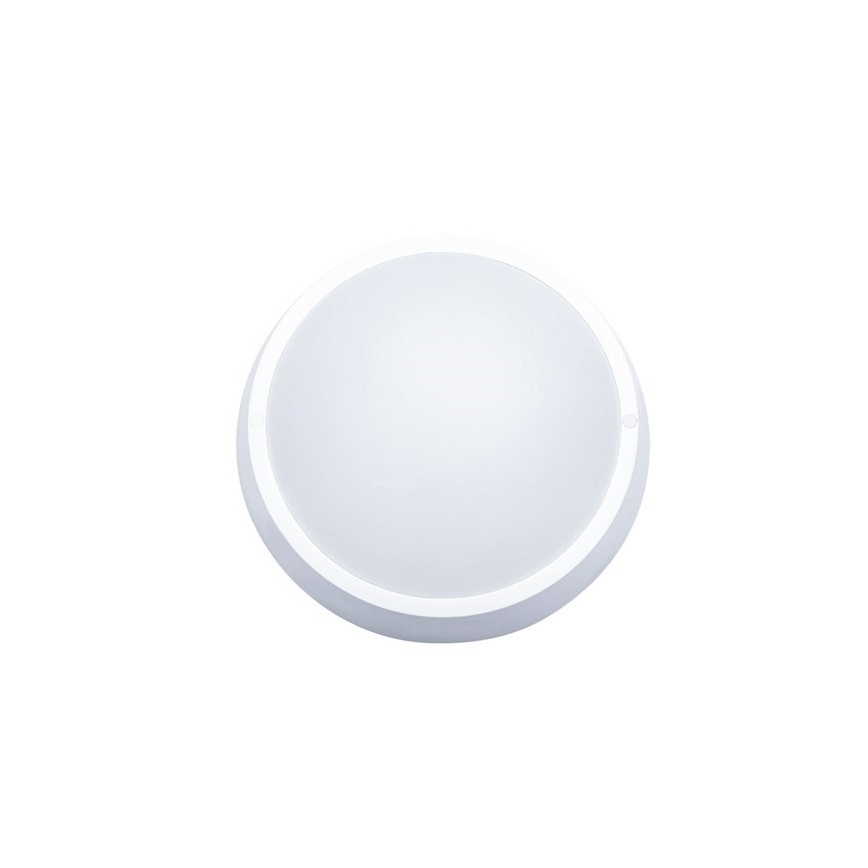 Okrúhle svietidlo s difúznym bielym sklom je zobrazené na bielom pozadí. Svietidlo je ploché a má biely plastový rám.