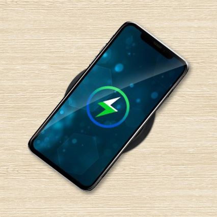 Zásuvkový stĺpik na dosku stola s bezdrôtovým nabíjaním Qi 3x230V + 1xUSB-A + 1xUSB-C čierna/strieborná