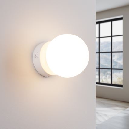 Nástenné svietidlo YOLI 1xG9/8W/230V biela