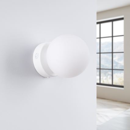 Nástenné svietidlo YOLI 1xG9/8W/230V biela