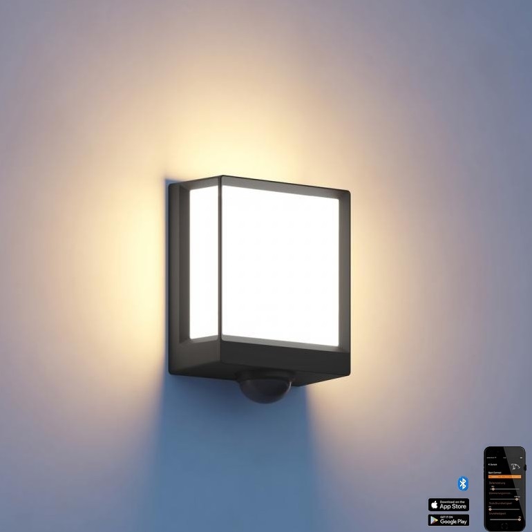 Čtvercová nástenná lampa s integrovaným pohybovým senzorom svieti na stenu. Lampa je ovládateľná cez mobilnú aplikáciu dostupnú na App Store a Google Play.