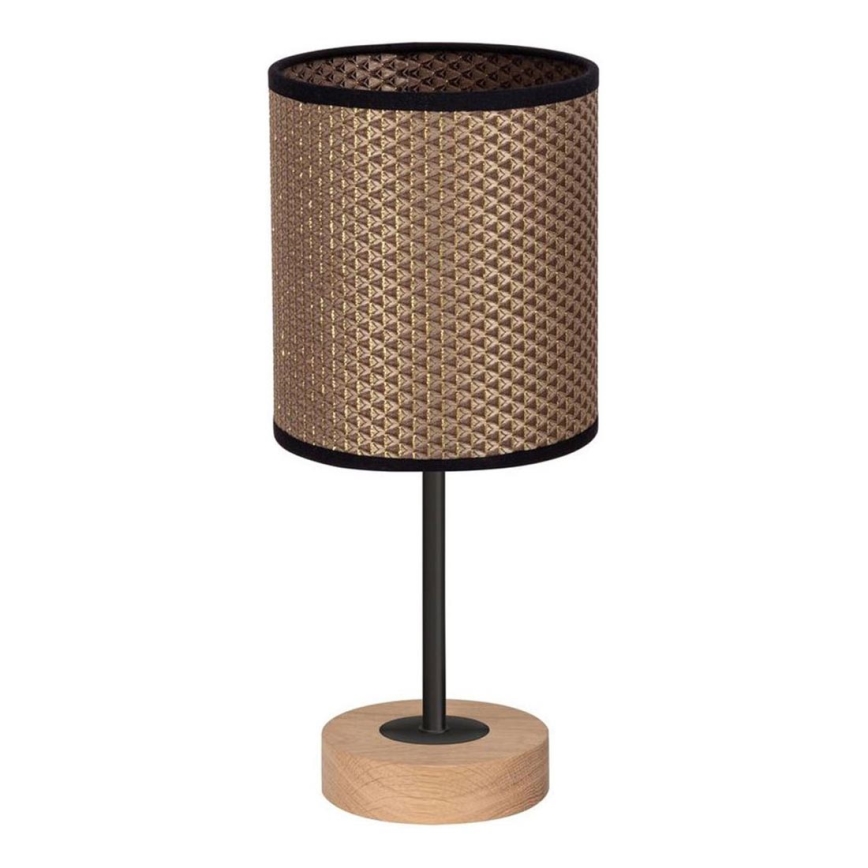Stolová lampa s hnedo-zlatým tienidlom s geometrickým vzorom a čiernym lemom stojí na drevenom podstavci a má čierny kovový stĺpik.