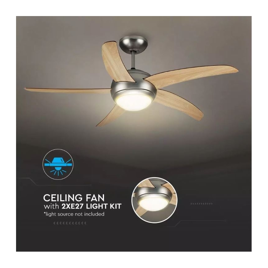 Stropný ventilátor s osvetlením otáča lopatkami. Súčasťou je svetelný kit 2xE27 (žiarovka nie je súčasťou balenia). Ventilátor je inštalovaný na strope.