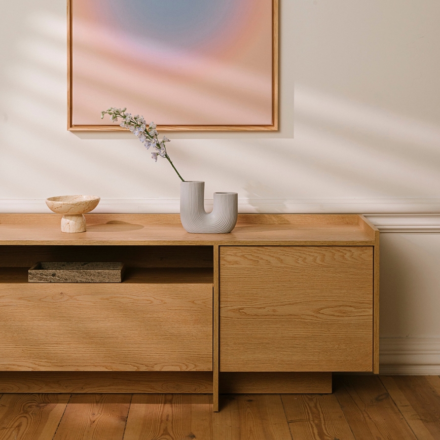 Televízny stolík KEMI 197x57 cm dub Cremona