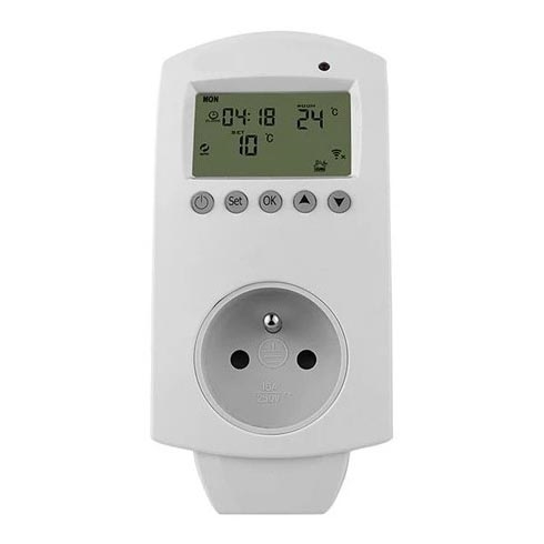 Termostat so zásuvkou 230 V