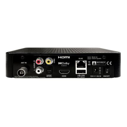 Set-top box zobrazuje zadné panely s viacerými konektormi: anténny vstup, audio, video, HDMI, sieťový, USB, napájanie a vypínač. Vyrobené v Českej republike.