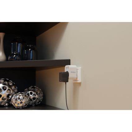 TESLA Smart - Inteligentná zásuvka 3680W/230V/16A Typ F/E 2xUSB-A + 1xUSB-C Wi-Fi