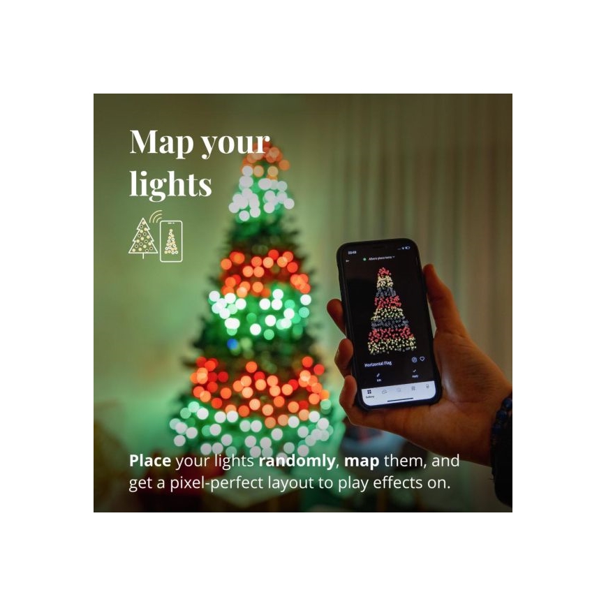 Mobilný telefón zobrazuje mapu svetiel vianočného stromčeka. Používateľ mapuje náhodne umiestnené svetielka na stromčeku pomocou aplikácie v telefóne, aby vytvoril pixel-dokonalé rozloženie pre svetelné efekty. Text: „Map your lights“, „Place your lights randomly, map them, and get a pixel-perfect layout to play effects on.“