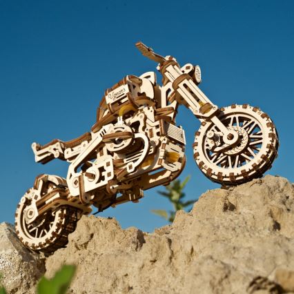 Ugears - 3D drevenené mechanické puzzle Motorka scrambler s vozíkom