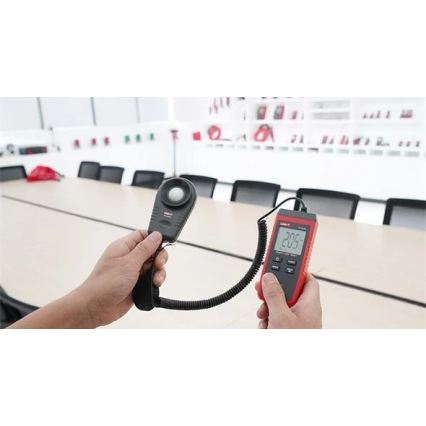 Uni-T UT383S - Luxmeter 3xAAA