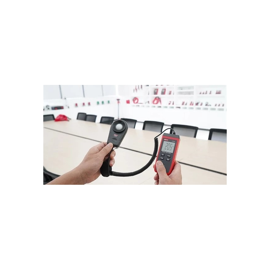 Uni-T UT383S - Luxmeter 3xAAA