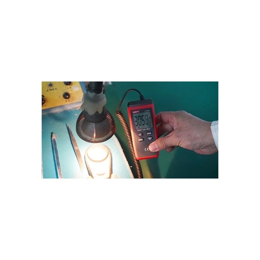 Uni-T UT383S - Luxmeter 3xAAA