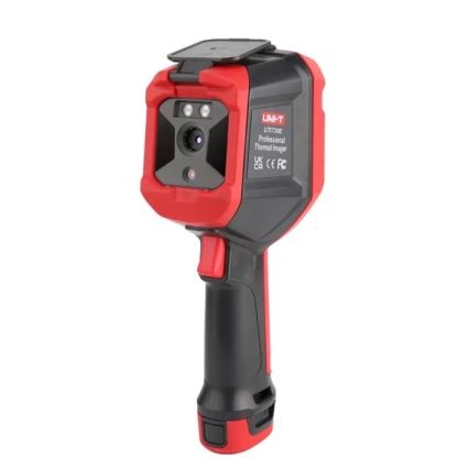 Termokameru drží používateľ. Je červeno-čierna, s objektívom a displejom. Na tele je text: LIN-T U7730E Professional Thermal Imager UK CA CE FC.