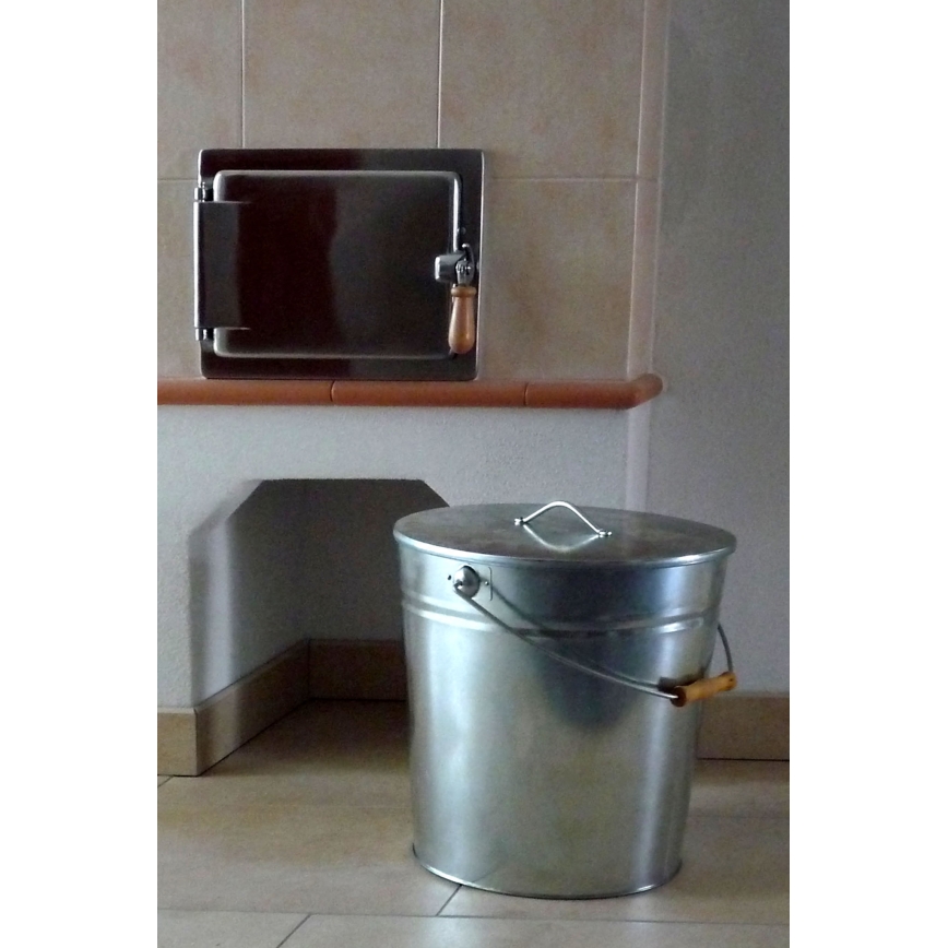 Vedro na popol s vekom 24 l lesklý chróm