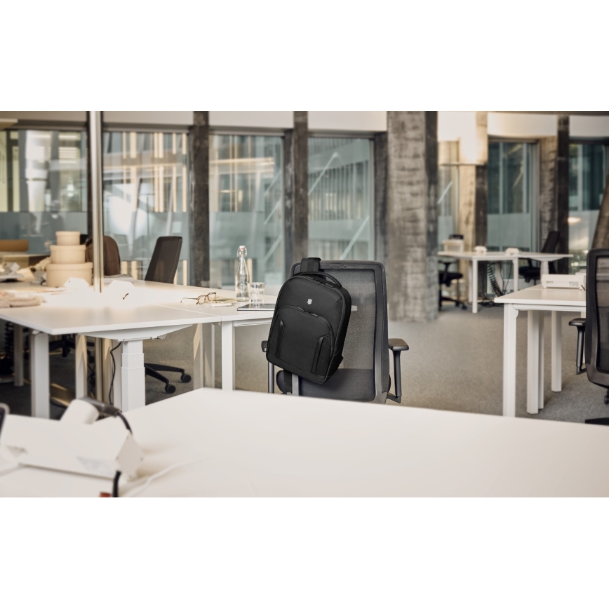 Victorinox - Batoh na notebook 14" Altmont Professional City 14 l čierna