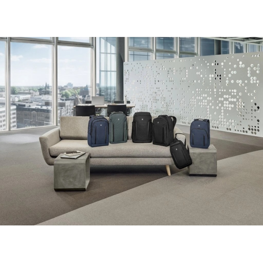 Victorinox - Batoh na notebook 15" Altmont Professional Deluxe Travel 25 l zelená