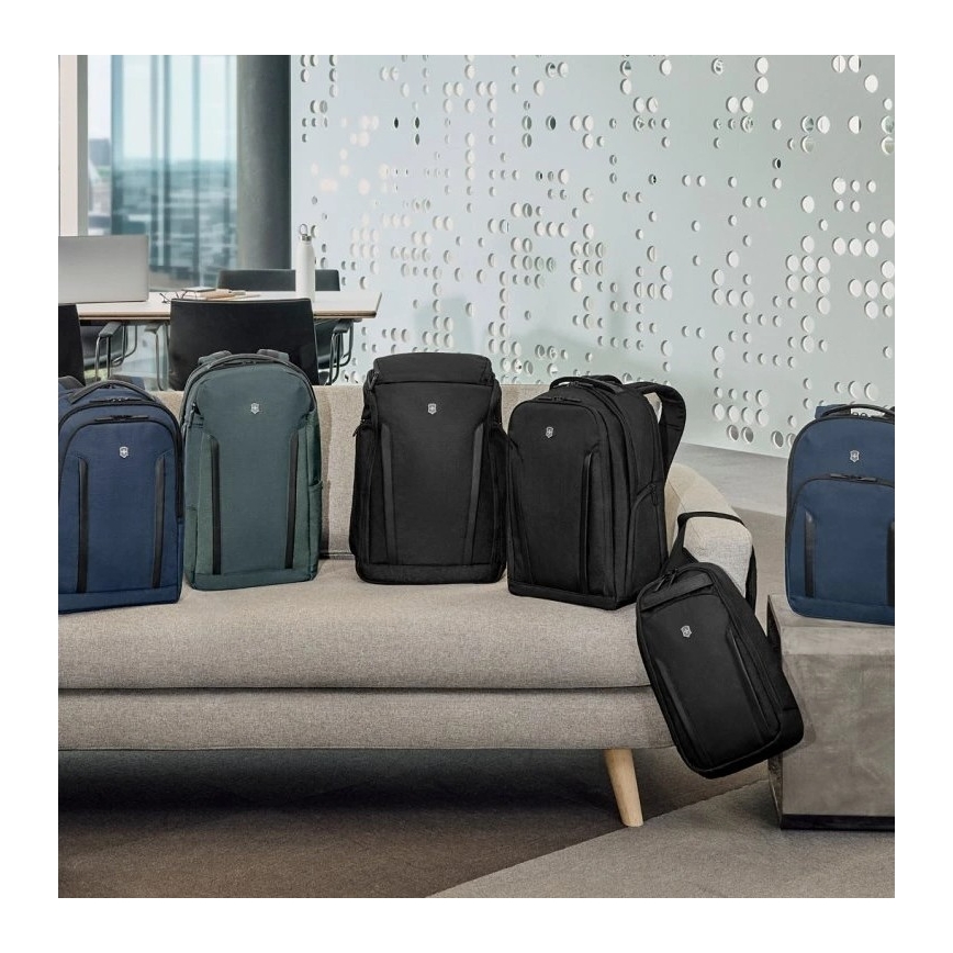 Victorinox - Batoh na notebook 15" Altmont Professional Essential 24 l tmavomodrá