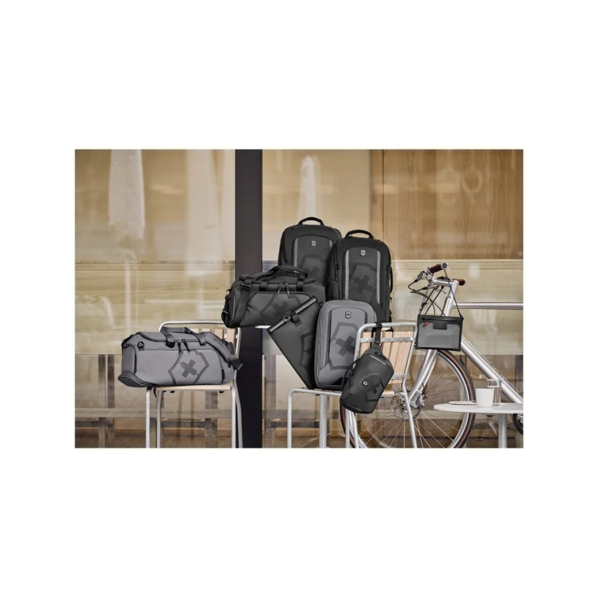 Victorinox - Batoh na notebook 15 Touring 2.0 17 l čierny