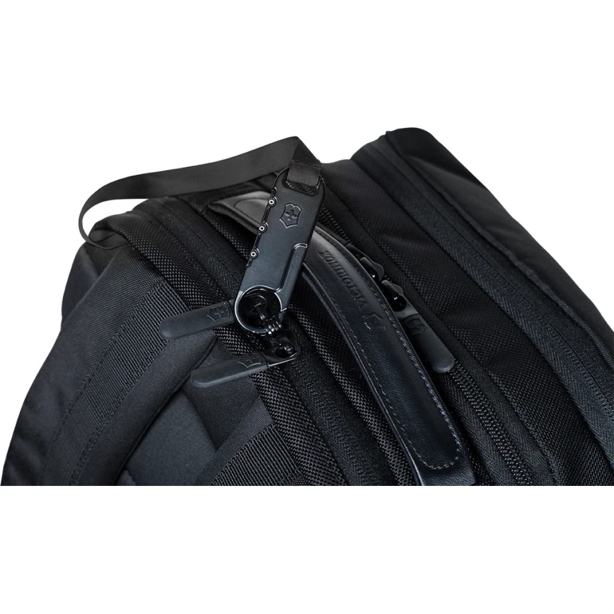 Victorinox - Batoh na notebook Altmont Professional Deluxe 24 l čierny