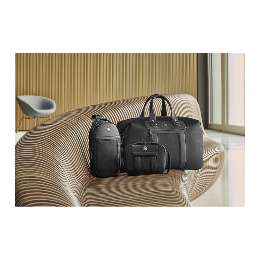 Victorinox - Taška cez rameno Architecture Urban2 2 l čierna