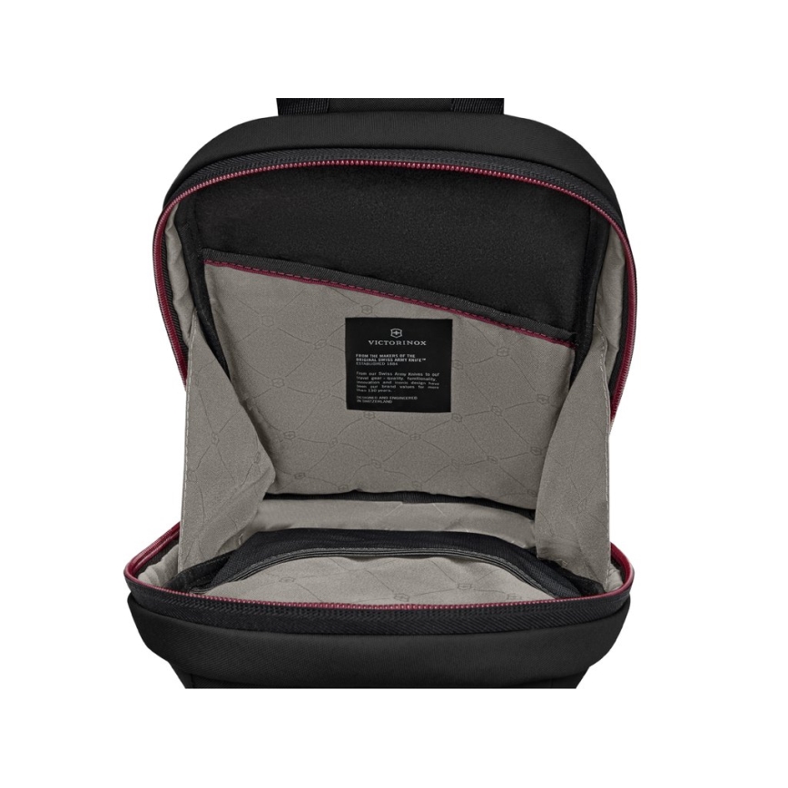 Victorinox - Taška cez rameno Travel Essentials 5 l čierna