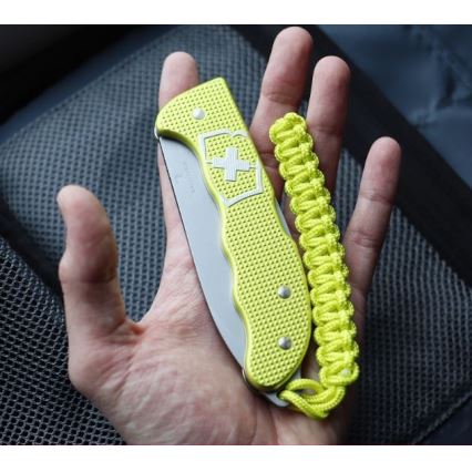 Victorinox - Zatvárací nôž s poistkou Alox Limited edition 13,6 cm zelená