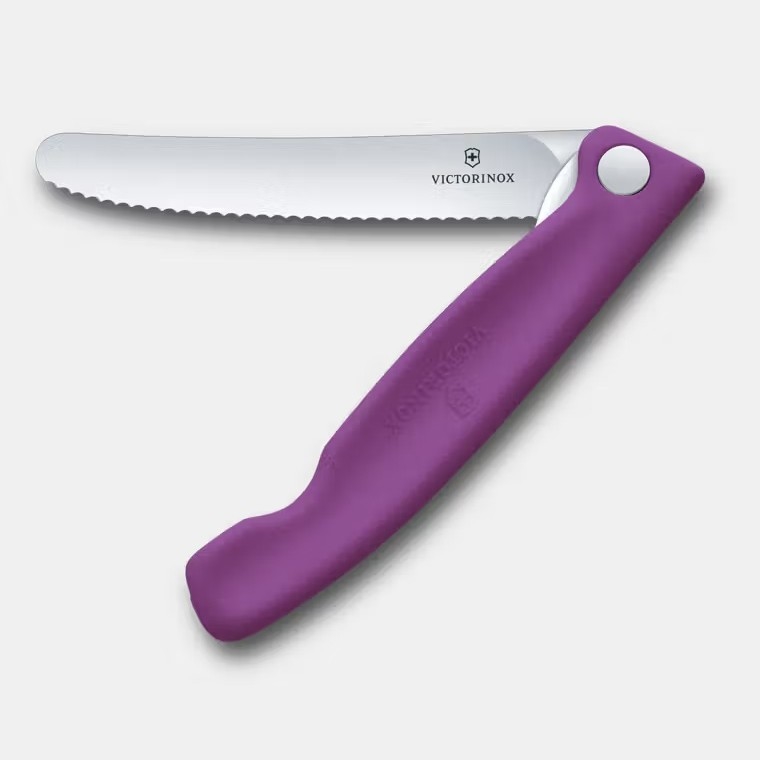 Victorinox - zatvárací nôž SWISS CLASSIC 11 cm fialový