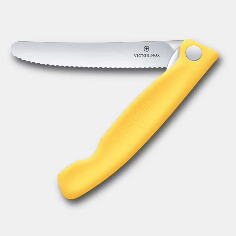 Victorinox - zatvárací nôž SWISS CLASSIC 11 cm žltý