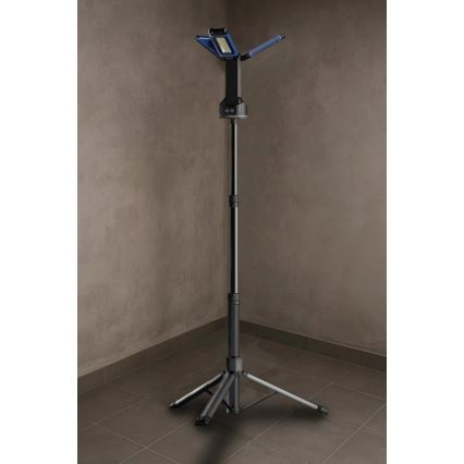 Viking - Nabíjateľný LED reflektor so stojanom 3×LED/5V IPX4 4500 lm 4000 mAh