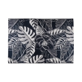 Vonkajší koberec JUNGLE 160x220 cm čierno-biely s listovým vzorom