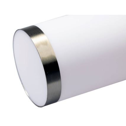 Valcovité teleso s bielym povrchom a tmavosivým kovovým lemom je zobrazené na bielom pozadí.