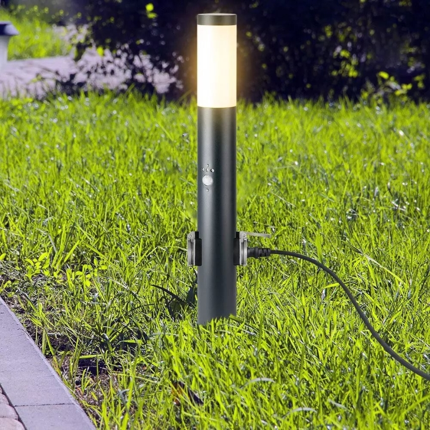 Vonkajšia lampa so senzorom a 2 zásuvkami SCHUKO 1xE27/60W/230V IP44 60cm antracit