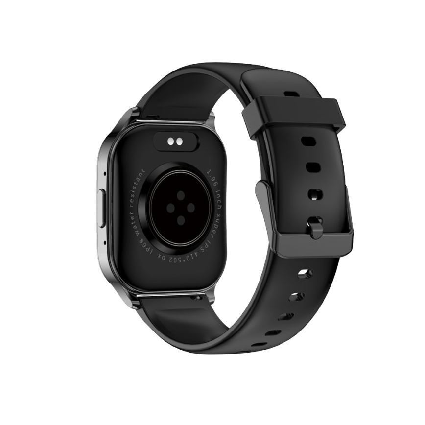 Chytré hodinky s čiernym remienkom sú zobrazené zo zadnej strany. Na zadnej strane sú viditeľné senzory a text: „1.96 inch support 410.502 px 196x68 IP68 water resistant“. Hodinky sú umiestnené na bielom pozadí.