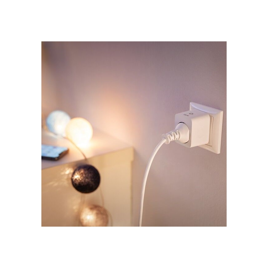 WiZ - Inteligentná zásuvka E 2300W + powermeter Wi-Fi
