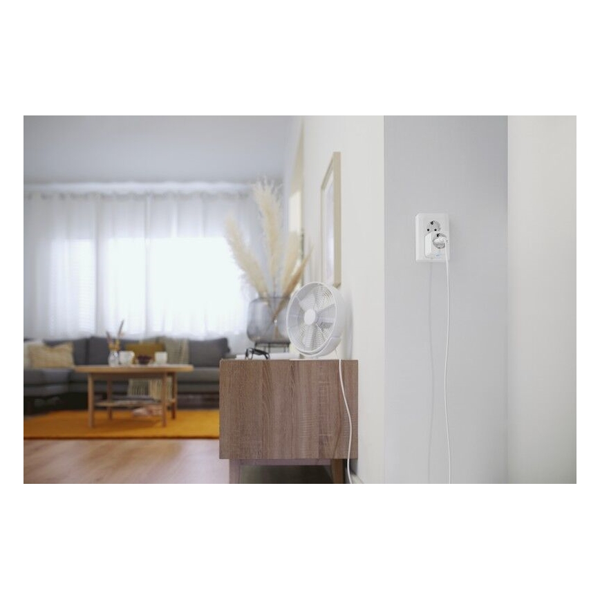 WiZ - Inteligentná zásuvka E 2300W + powermeter Wi-Fi