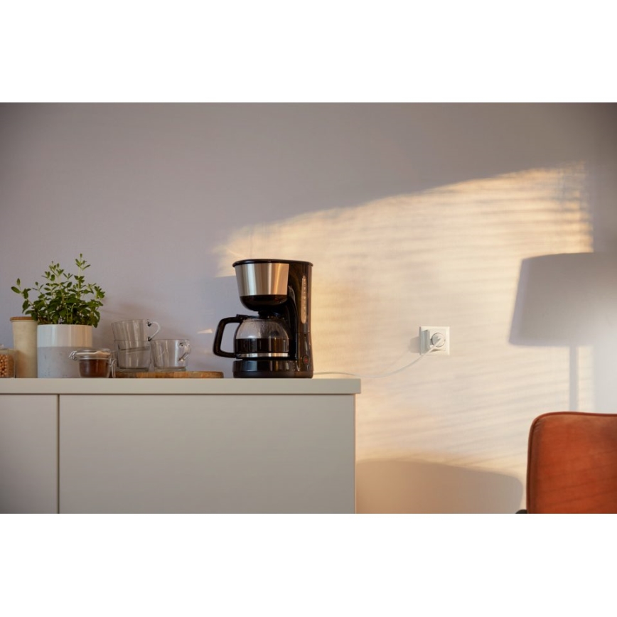 WiZ - Inteligentná zásuvka F 2300W + powermetr Wi-Fi SCHUKO