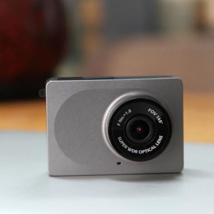 Xiaomi YI - Inteligentná kamera do auta 1080p 60fps USB Wi-Fi