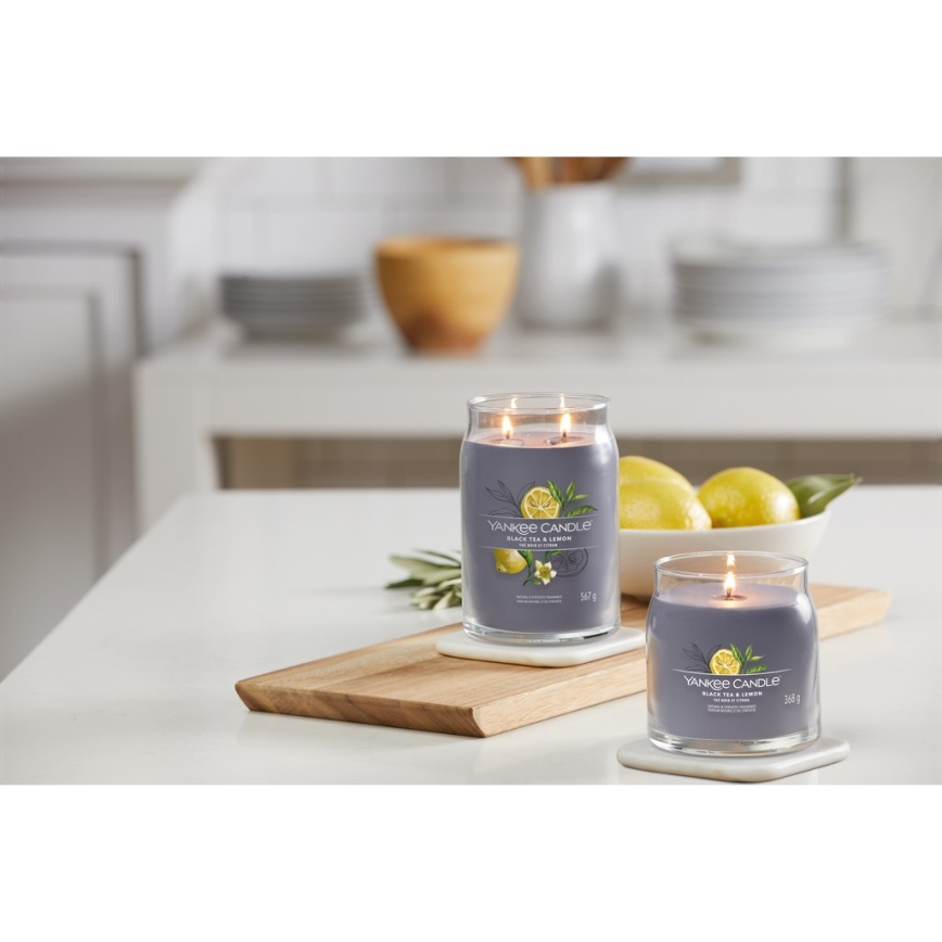Yankee Candle - Vonná sviečka BLACK TEA & LEMON veľká 567g 60-90 hod.