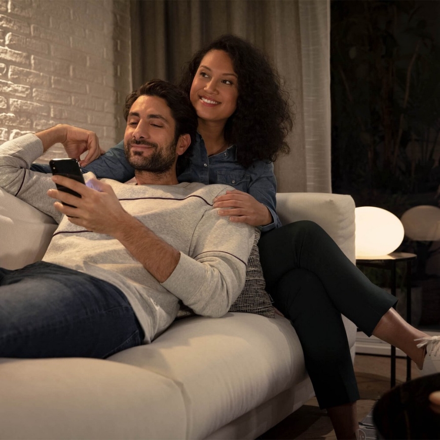 Základná sada Philips HUE STARTER KIT 2xE27/9W + zariadenie k prepojeniu