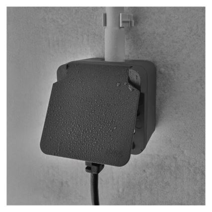 Zásuvka do vlhkého prostredia IP55