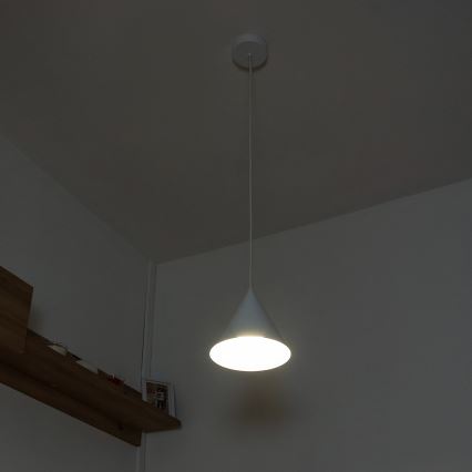 Závesný luster ETNA na lanku 1xE27/15W/230V pr. 18,5 cm biela