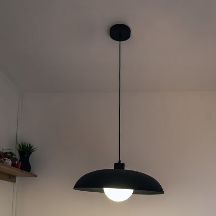 Závesný luster na lanku ECLIPSE 1xE27/15W/230V čierny