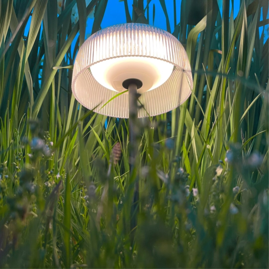 Zuma Line - LED Stmievateľná solárna nabíjacia stolná lampa LED/2,5W/2000 mAh IP44 čierna
