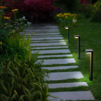 Zuma Line - LED Solárna lampa so senzorom pohybu a súmraku LED/4,5W/2000 mAh IP44 čierna